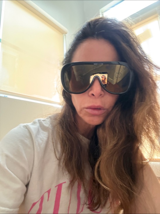 Gucci Accessories - Gucci Black Sunglasses with Gold Logo Accent